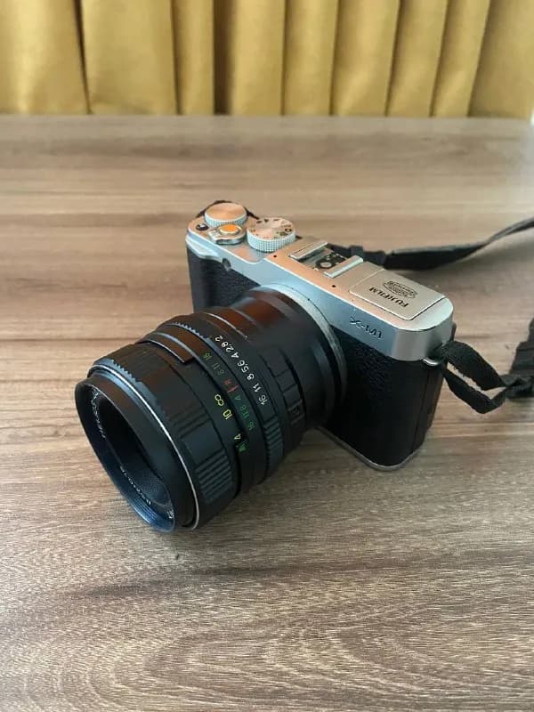 Fujifilm X-M1 в хорошем состоянии. Отличное качество снимков, матрица — X-Trans CMOS без муарного фи — Тбилиси — 225 $