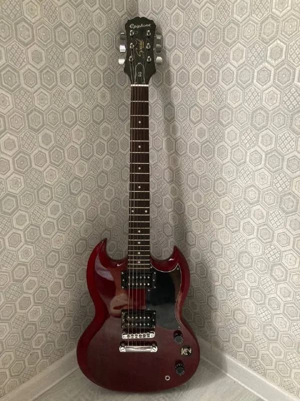 Epiphone sg special. Очень хорошее состояние, трещины, сколы и все тому подобное отсутствует. — Тбилиси — 800 ₾