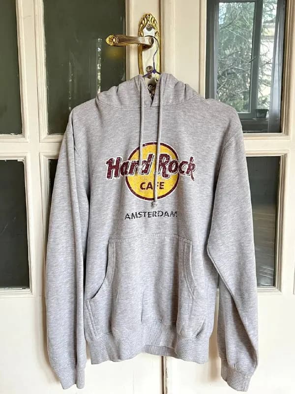 1. Худи Hard Rock M — 25 лари — Тбилиси — 25 ₾