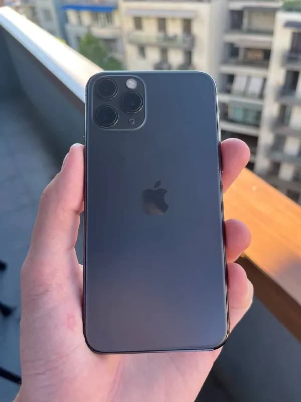 Iphone 11 Pro 64gb, был в личном пользовании в чехле и защитном стекле с самого первого дня покупки. — Тбилиси — 960 ₾