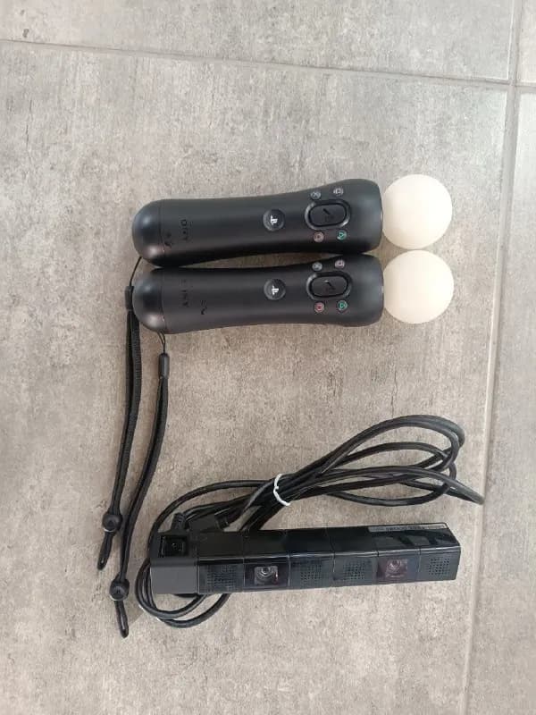 PS4 Move и камера PlayStation 4 (PS4 Camera) в отличном (как новые, не использовались) состоянии. — Батуми — 150 ₾