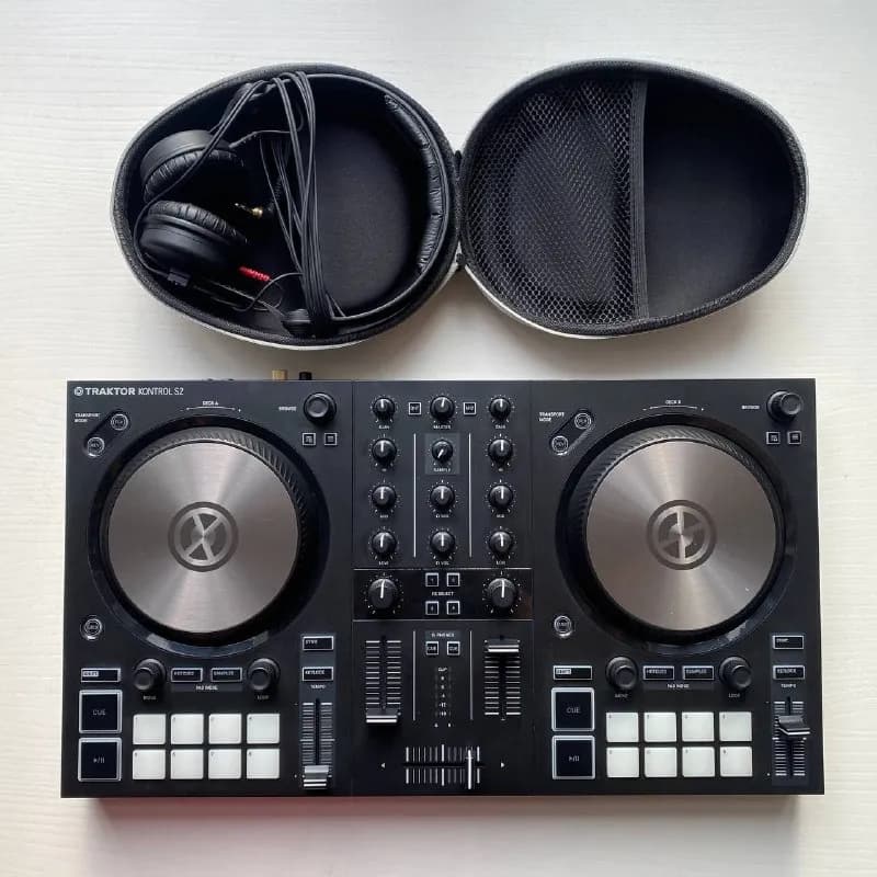 Native Instruments Traktor Kontrol S2 MK3 + сумка рюкзак Novation — Батуми — 3 799 ₾