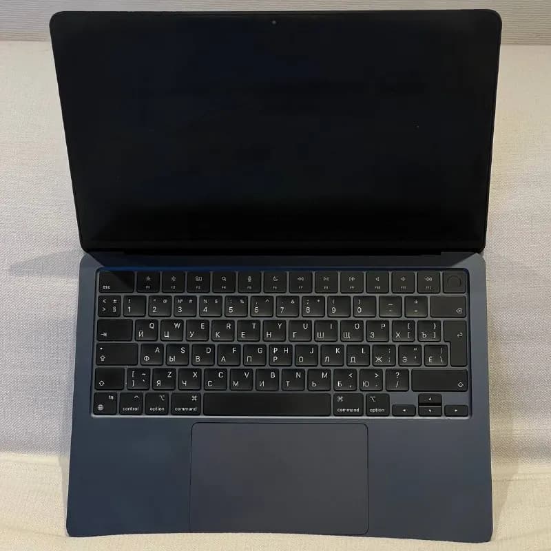 MacBook Air (M2, 2022 г., 256 GB) в идеальном состоянии. Цена 3200 лари. — Тбилиси — 3 200 ₾