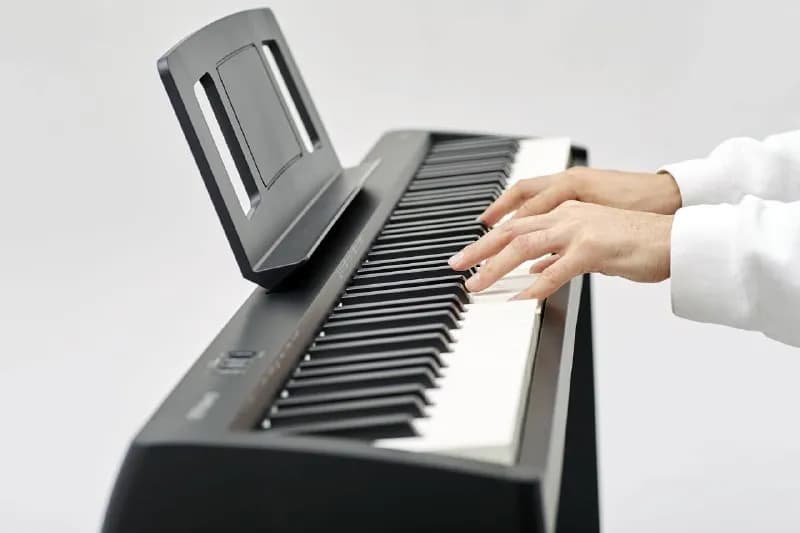 Roland Fp-10 электронное / цифровое пианино, идеальное состояние. 1900 лари. — Тбилиси — 1,900 ₾