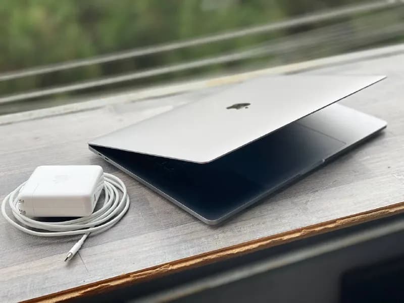 MacBook Pro 15.4 2018 — Тбилиси — 1 850 ₾