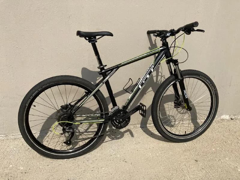 GT Avalanche, 26 дюймов колёса, ростовка M, групсет Shimano 3×8. Куплено и установлено много нового, — Тбилиси — 800 ₾