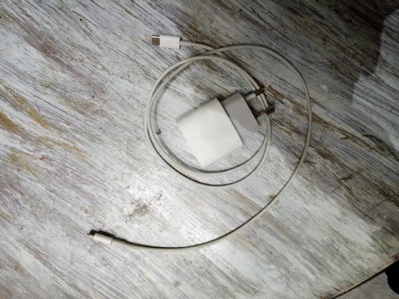 Apple USB-C, 20w (Быстрая зарядка/type-c) — Тбилиси — 50 ₾