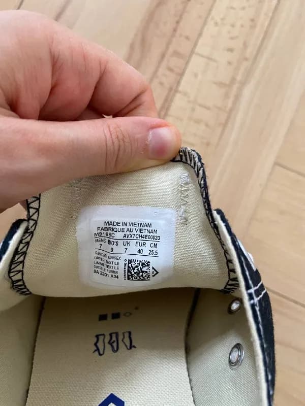 converse, выходили пару раз. Купила, так как была уверена, что потеряла старые😀🤌🏻40 размер, 220 л — Тбилиси — 220 ₾