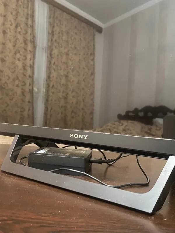 Sony Bravia. Покупали за 1.400 лари в официальном магазине. Идеальное состояние, новое, включали 2 р — Тбилиси — 800 ₾