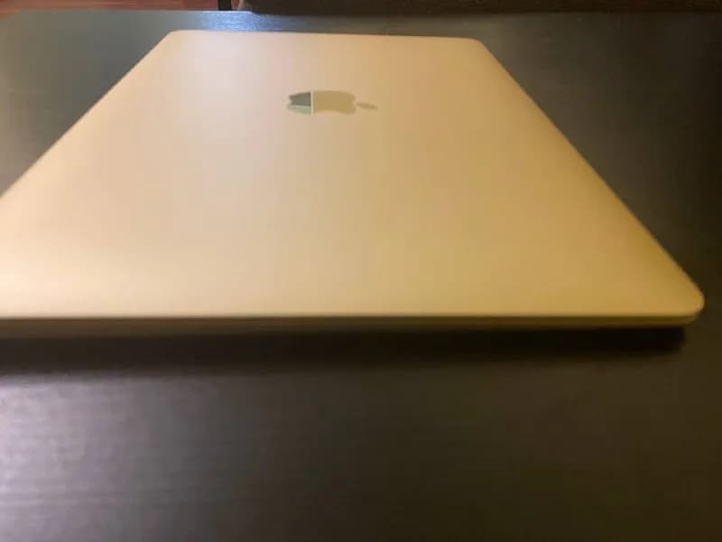 MacBook 2015 года + зарядка — Тбилиси — 600 ₾