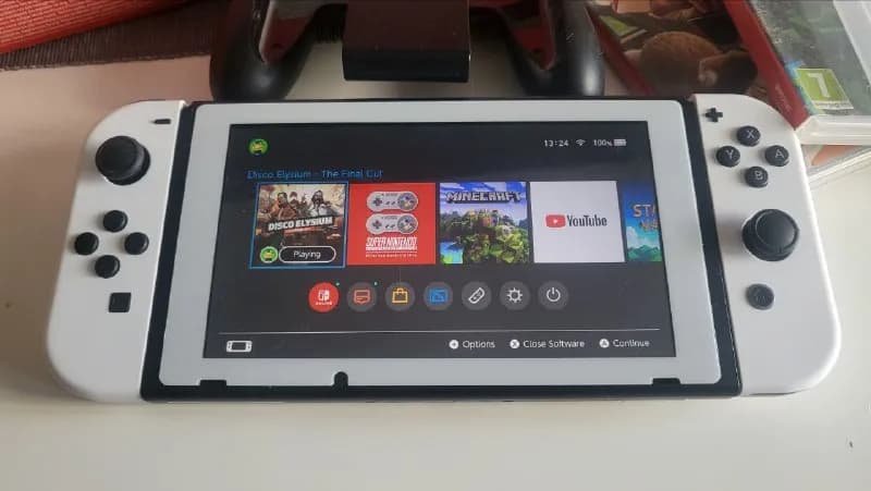 Nintendo Switch v2 в отличном состоянии и полном комплекте. Новый корпус и защитное стекло на экран — Тбилиси — 550 ₾