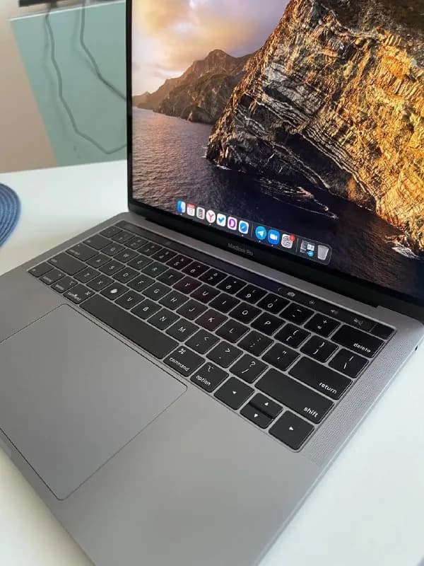 Macbook pro 13» 2019 — Тбилиси — 600 $