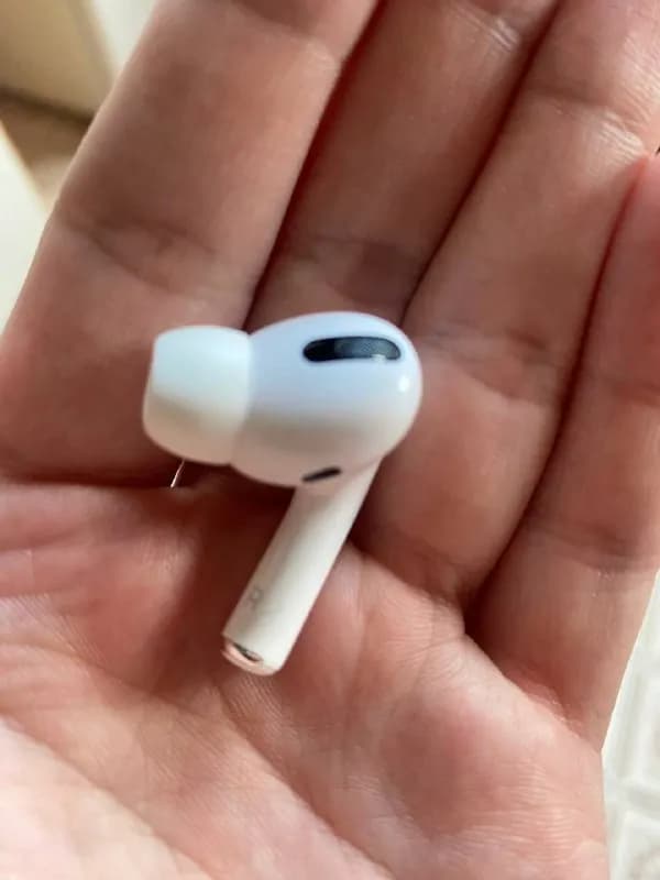 Airpods Pro 1го поколение. Оригинал, полностью в рабочем состоянии. — Тбилиси — 100 ₾