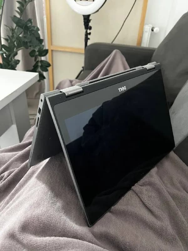Dell Inspiron [телефон],3-дюймовый сенсорный экран FHD 2-в-1, i5-7200U, 8 ГБ ОЗУ, 1 ТБ, Intel HD — Тбилиси — 300 ₾