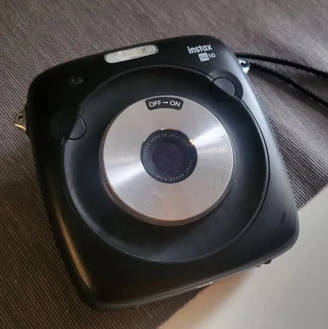 оаппарат моментальной печати Fujifilm Instах Squarе SQ10 — Тбилиси — 200 ₾