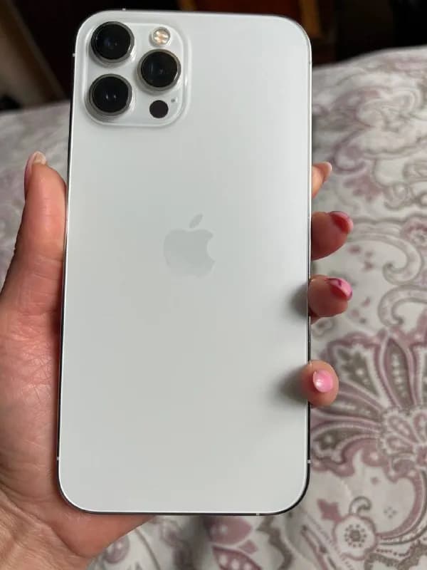Iphone 12 pro max, 128 gb, 83% bh, в очень хорошем состоянии, ничего не менялось. В комплекте коробка — Тбилиси — 1700 ₾