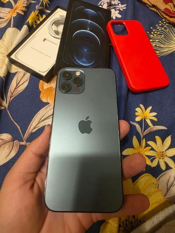iPhone 12 Pro 128GB (Pacific Blue) — Батуми — 650 ₾