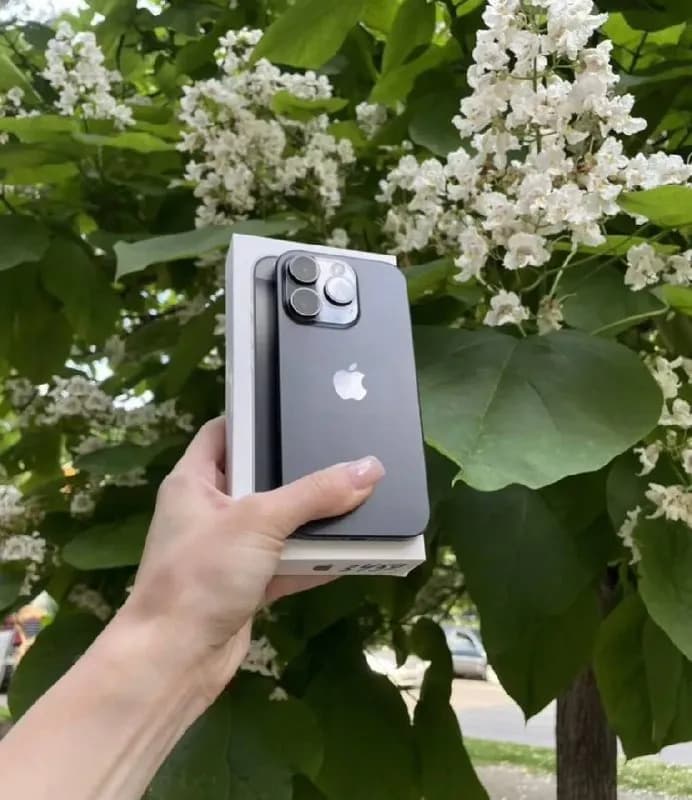 Iphone 16 Pro sim+esim, в комплекте коробка, кабель, чехол, 128GB, 86% батарея. Все работает отличн — Батуми — 2 000 ₾