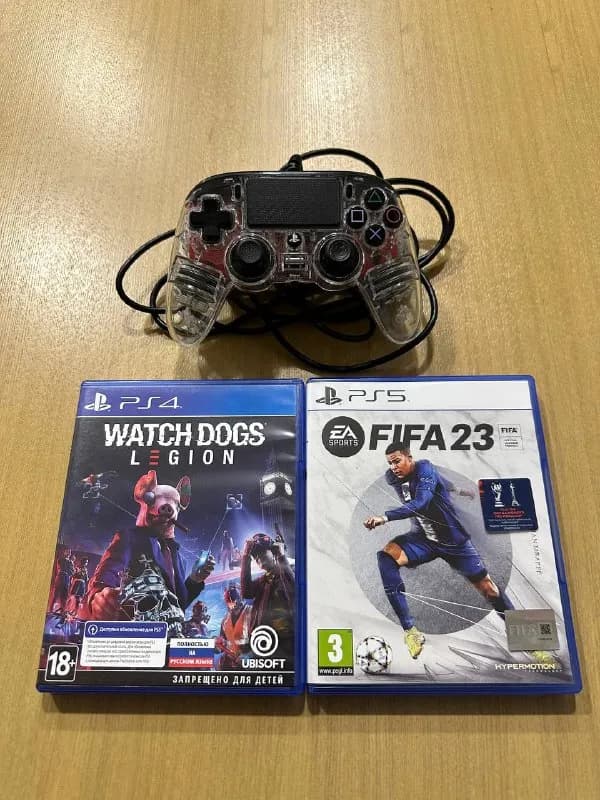Nacon для PS4 и два игровых диска. — Тбилиси — 70 ₾