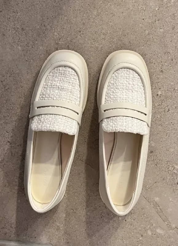 Charles & Keith в связи с ошибкой размера. — Тбилиси