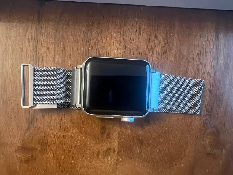 Apple Watch, 3 seria, часы в идеальном состоянии. Цена 300 лар — Тбилиси — 300 ₾