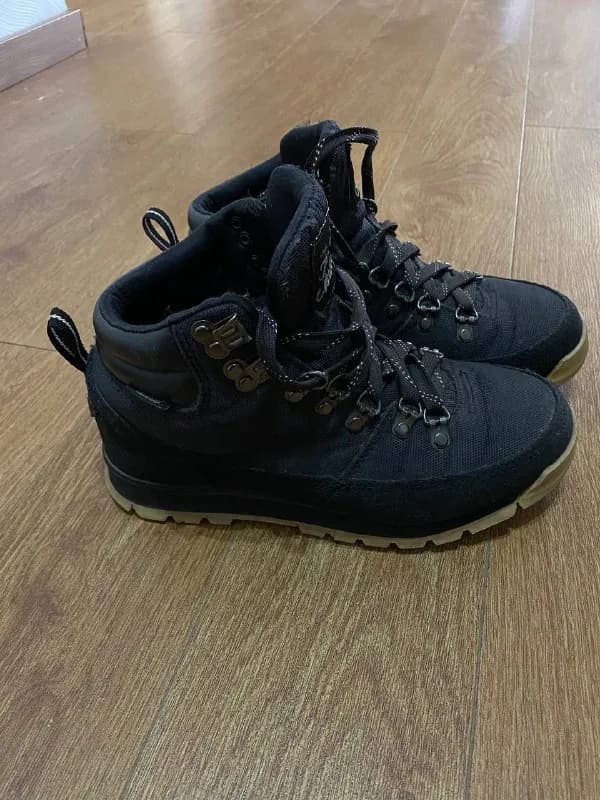 1.Трекинговые ботинки The North Face, оригинальные — Тбилиси — 50 ₾