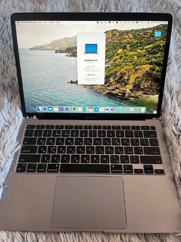 Macbook M1 2020 8 RAM — Тбилиси — 720 $