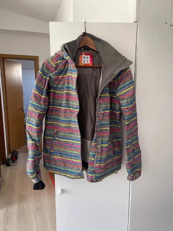 roxy. На лет 12-13. Размер на фото — Тбилиси — 50 ₾