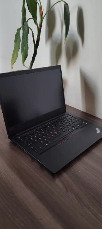 Lenovo 16 gRam Thinkpad E 14 — Батуми — 690 ₾