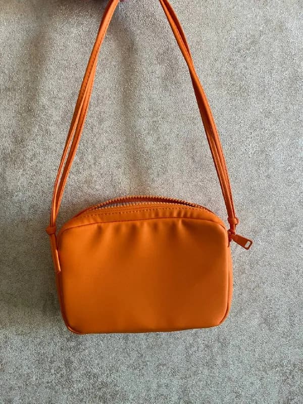 H&M новая, 15 gel — Тбилиси — 15 ₾