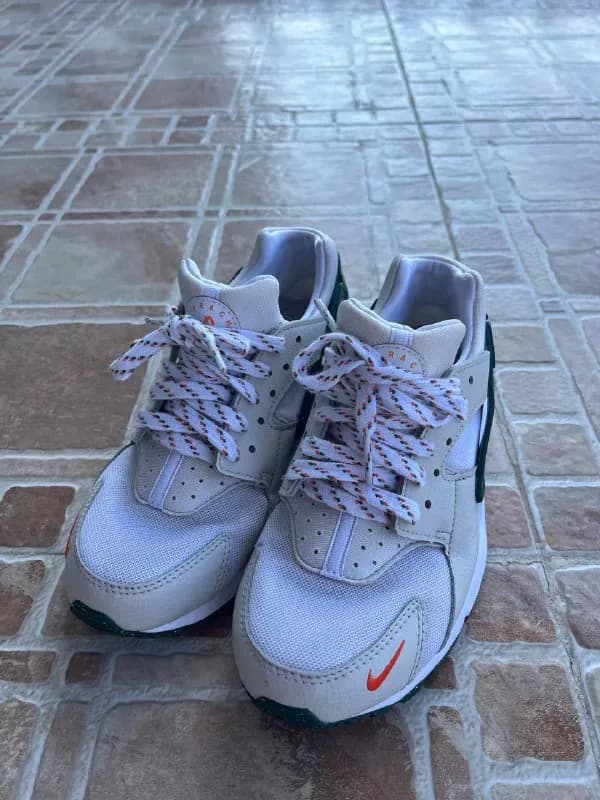 Nike Huarache женские, оригиналы, покупала в Турции за 80$, не подошли по размеру, носила около меся — Тбилиси — 80 ₾