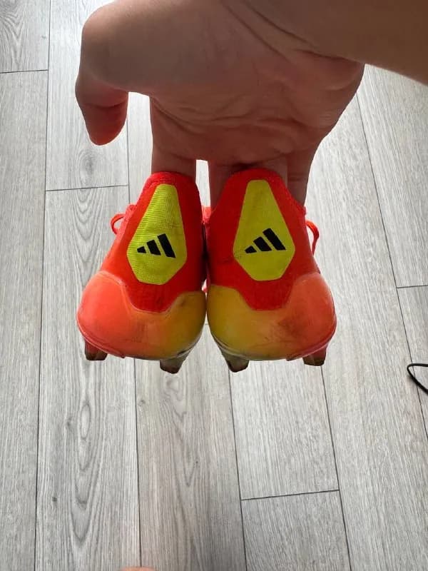 adidas predator orange, размер 43-й, цена: 35 лари, торг — Батуми — 35 ₾
