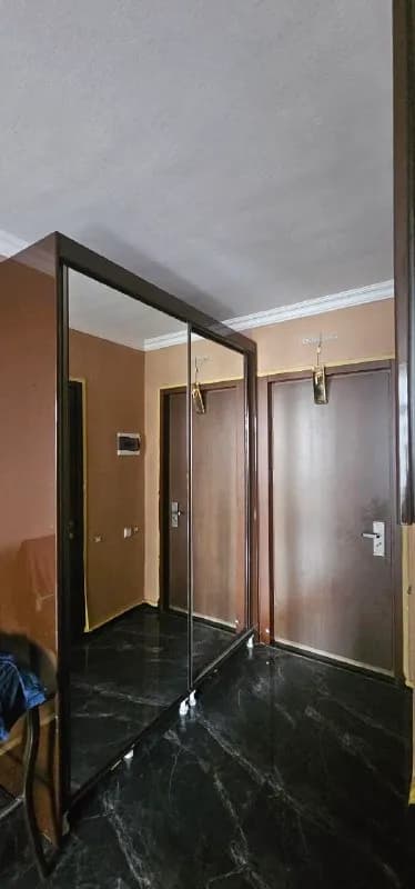 2,50×1.85,200 лари — Батуми