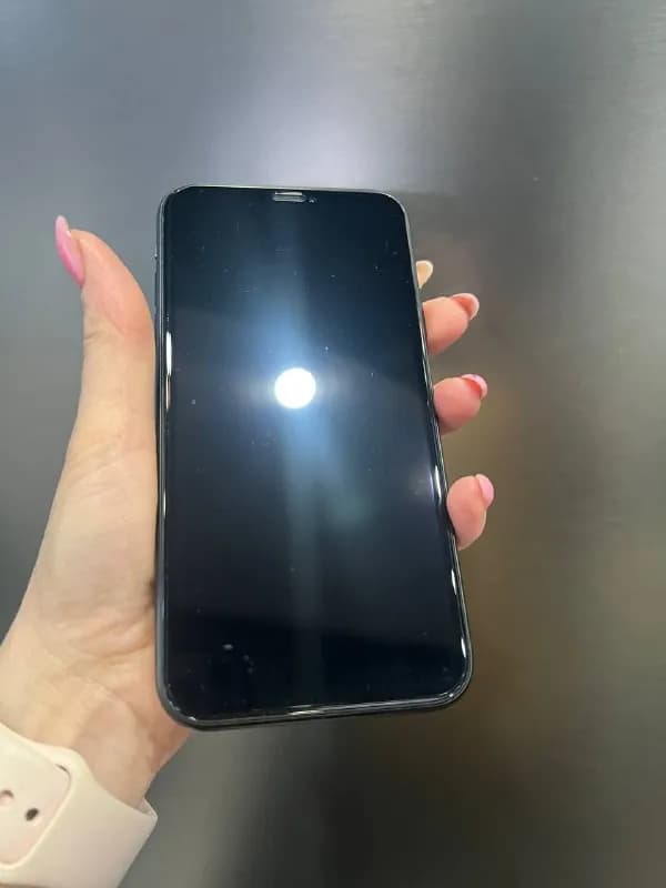 iPhone 11,64 gb85% bh-900 лар. Без сколов и царапин, ничего не менялось — Тбилиси — 900 ₾