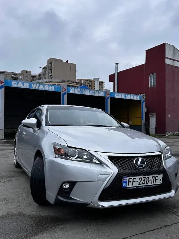 Lexus CT200H 2014 год — Батуми — 8 800 $