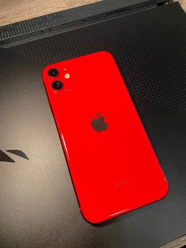 iPhone 11, память 64, батарея-🔋80% — Тбилиси — 800 ₾