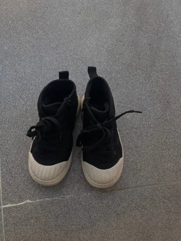 Zara, 25 размер, в идеале, 39 gel (район Дидубе, парка Киквидзе) — Тбилиси — 39 ₾