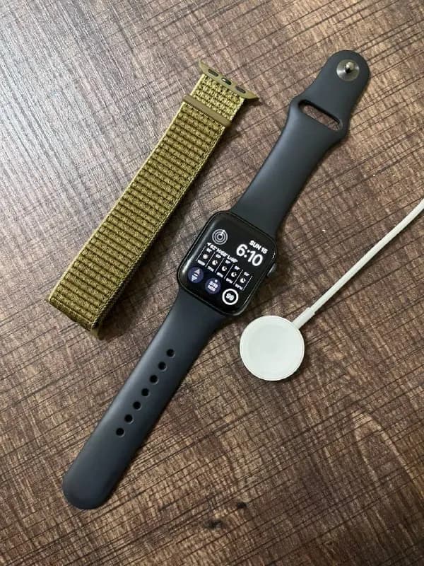 Apple Watch SE 40 мм — Тбилиси — 450 ₾