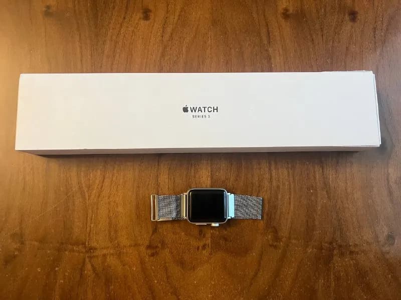 Apple Watch, 3 серия, 38 мм, с коробкой и кабелем для зарядки. Состояние идеальное. Цена 300 лар. — Тбилиси — 300 ₾