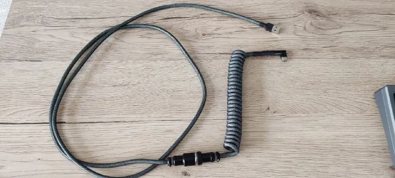 coiled кабель USB — USB type C с авиационным алюминием и угловым коннектором — Тбилиси — 40 ₾