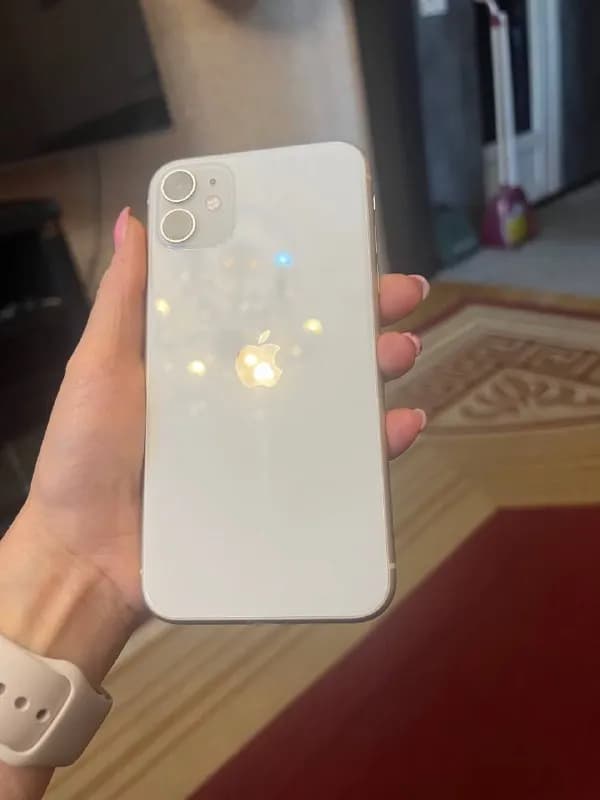 Iphone 11,64 gb, 82% батарея, с коробкой -850 лар. Цена крайняя — Тбилиси — 850 ₾