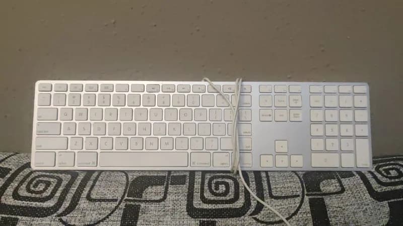 apple, 30 лари — Тбилиси — 30 ₾