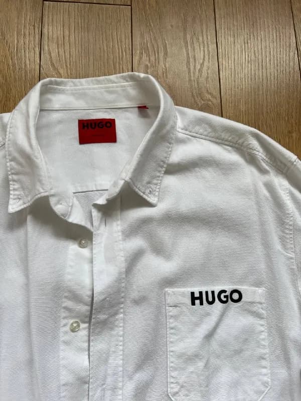 Hugo Boss — 100% оригинал, идеальное состояние, без дефектов. Размер XXL, но подойдет на XL. 300 Gel — Тбилиси — 300 ₾