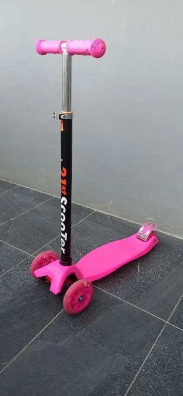 21st Scooter Maxi, идеальное состояние. — Тбилиси — 40 ₾