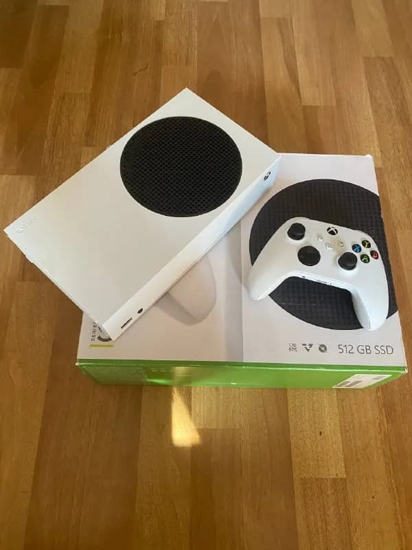 1. Xbox series s в идеальном состоянии и полном комплекте: 500 лари — Тбилиси — 500 ₾