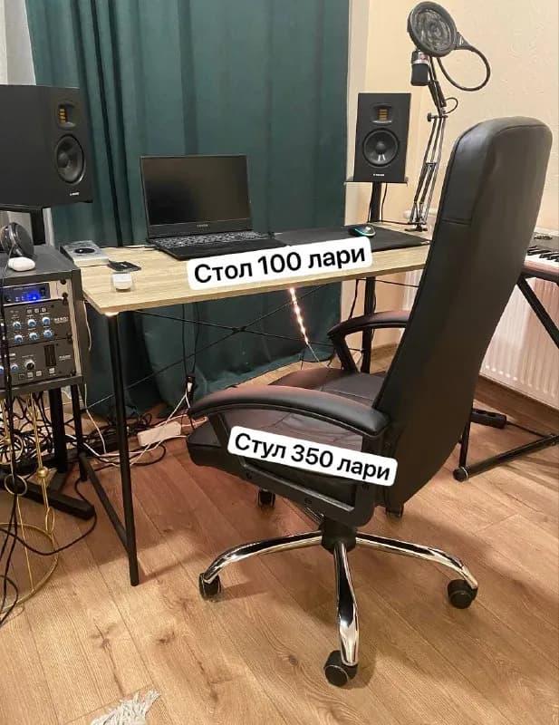 1. Стол в отличном состоянии 100 лари. — Тбилиси — 100 ₾