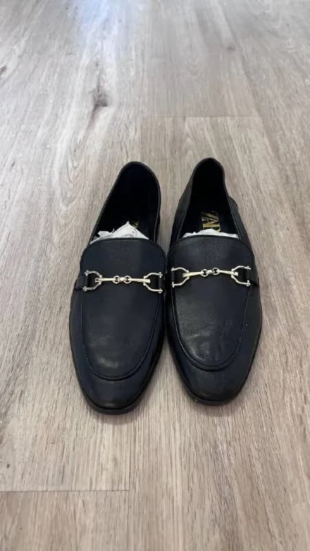 Zara, кожа. 37 размер. Состояние 4+. Носила пару раз. Цена 70 лари. В магазине сейчас подобные 169 л — Тбилиси — 70 ₾