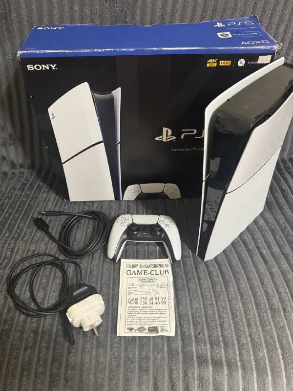Playstation 5 Slim Digital versia в идеальном состоянии без царапин использовали бережно. В комплект — Тбилиси — 1100 ₾