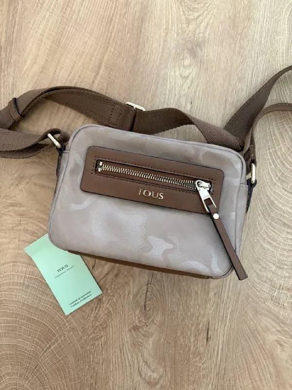 TOUS. — Батуми — 100 ₾
