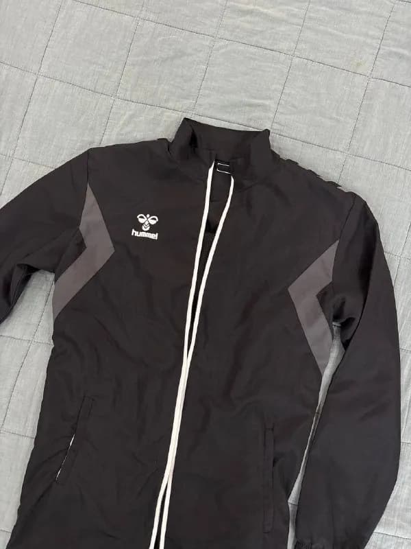 Hummel размер xs — Батуми — 30 ₾